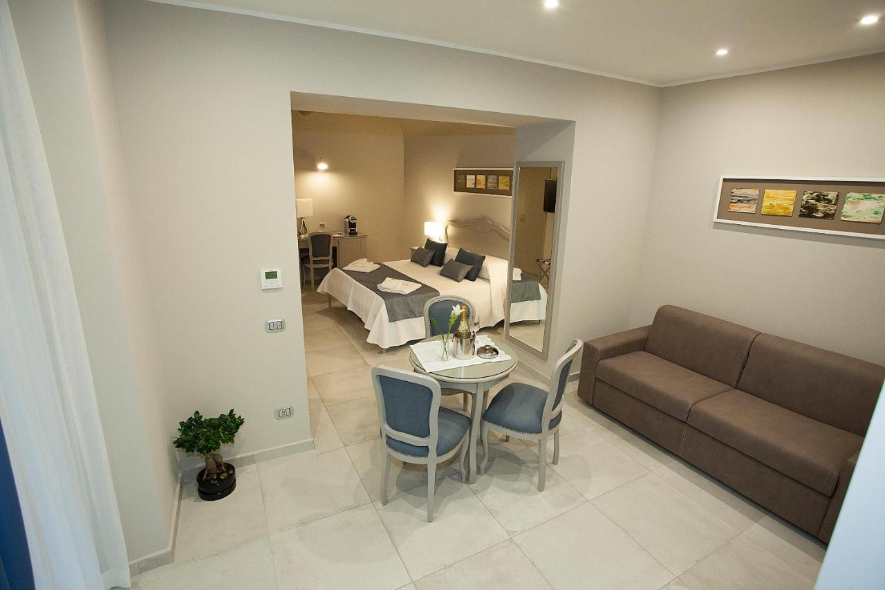 Residenza San Ferdinando Hotel Naples Luaran gambar