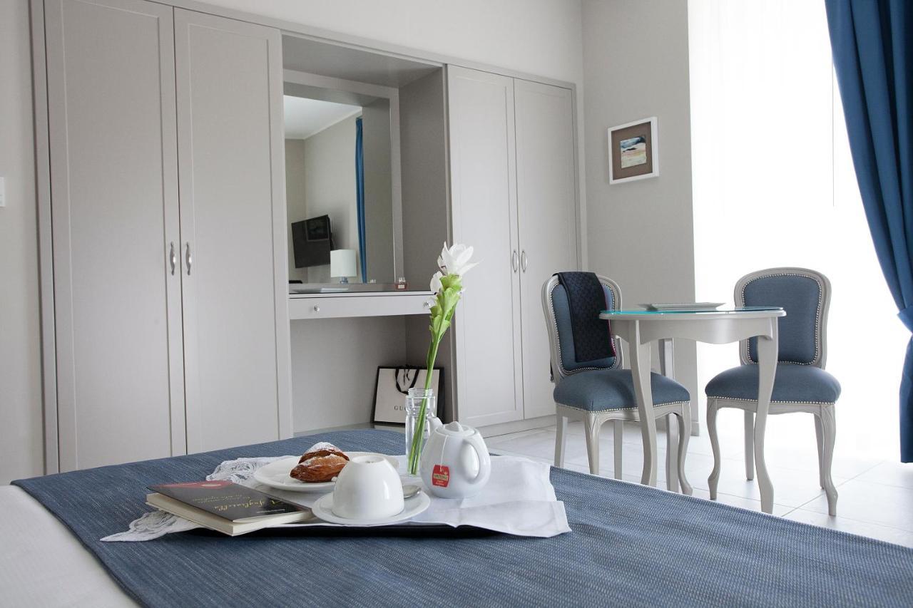 Residenza San Ferdinando Hotel Naples Luaran gambar