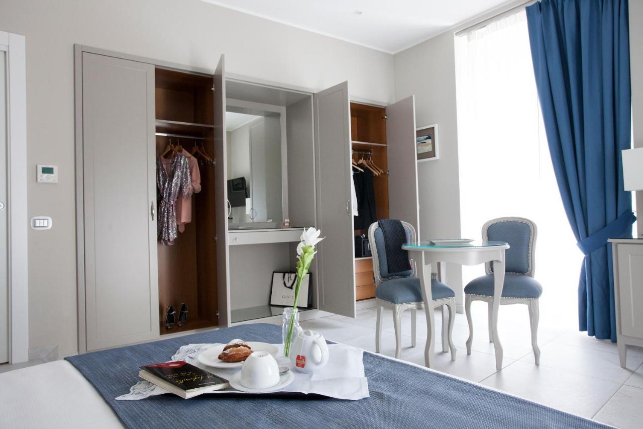 Residenza San Ferdinando Hotel Naples Luaran gambar