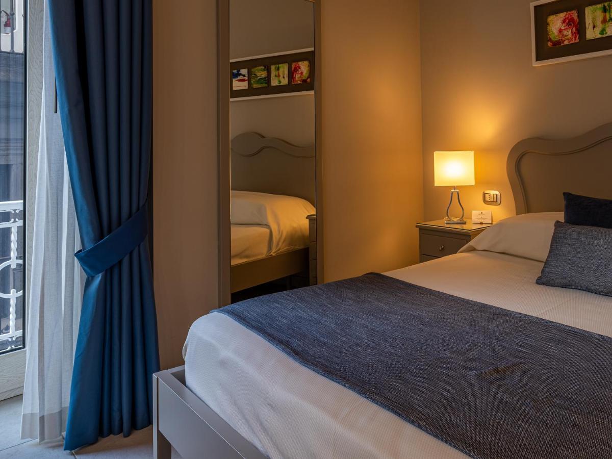 Residenza San Ferdinando Hotel Naples Luaran gambar