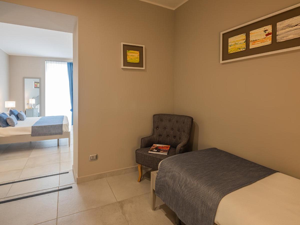 Residenza San Ferdinando Hotel Naples Luaran gambar