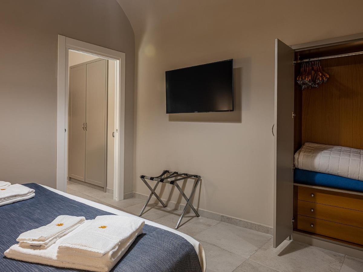 Residenza San Ferdinando Hotel Naples Luaran gambar