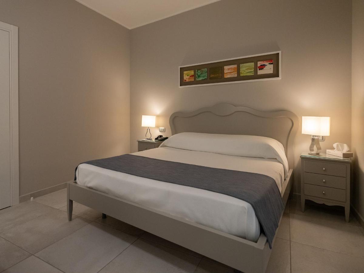 Residenza San Ferdinando Hotel Naples Luaran gambar