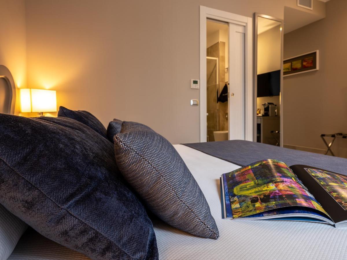 Residenza San Ferdinando Hotel Naples Luaran gambar