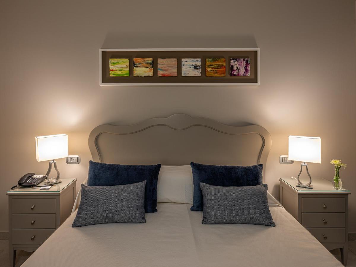 Residenza San Ferdinando Hotel Naples Luaran gambar